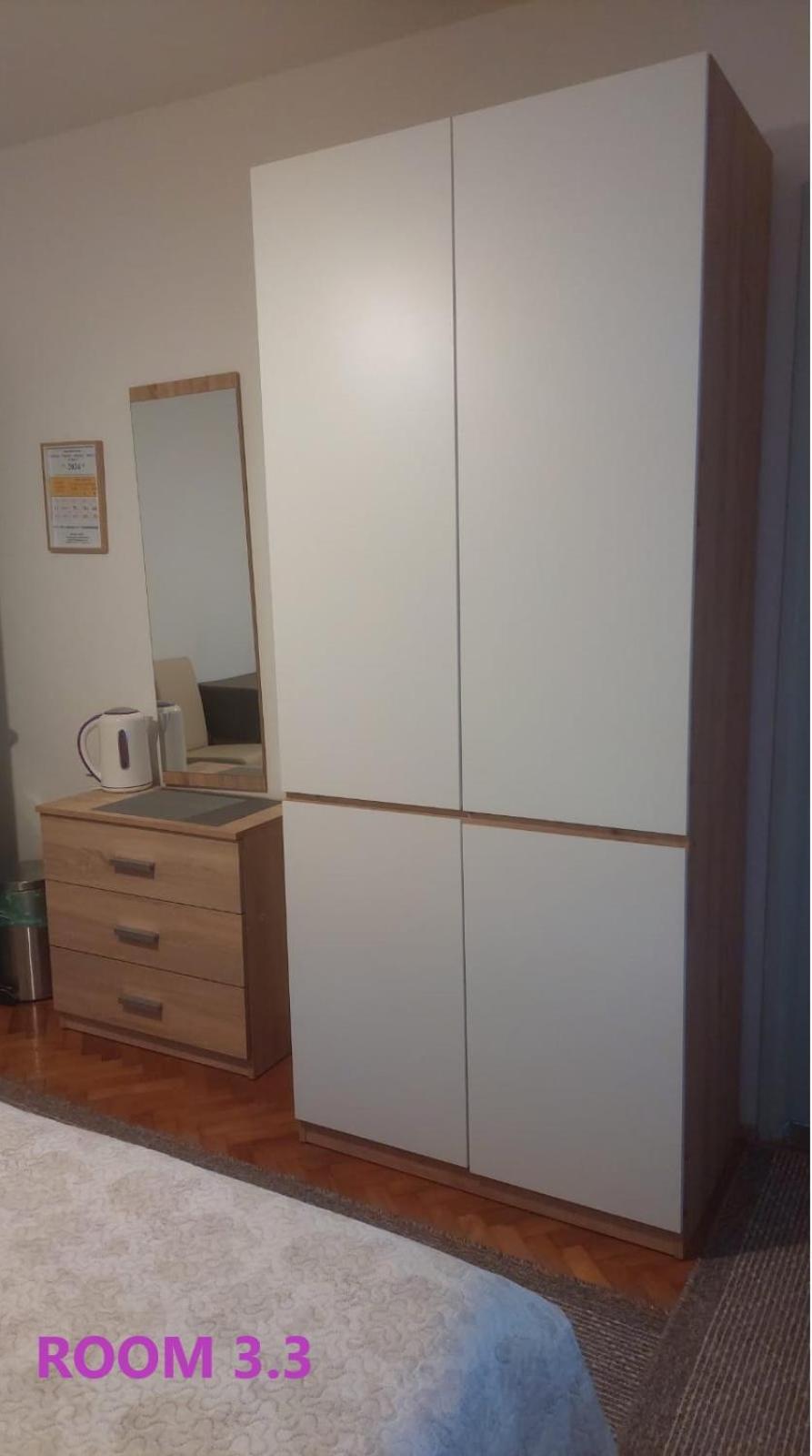 Guest House Lovric بوريتش المظهر الخارجي الصورة